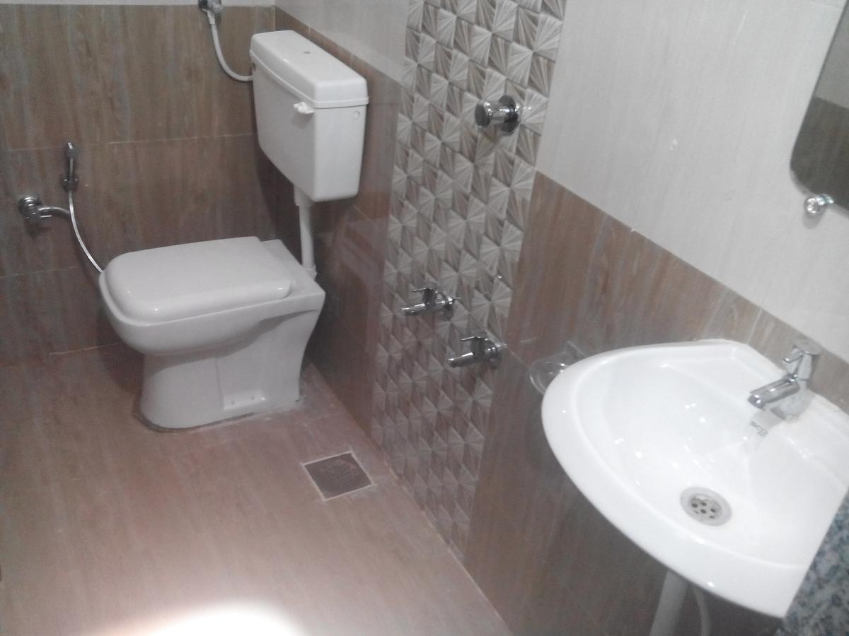 Hotel Gayatri Dwārka Zewnętrze zdjęcie