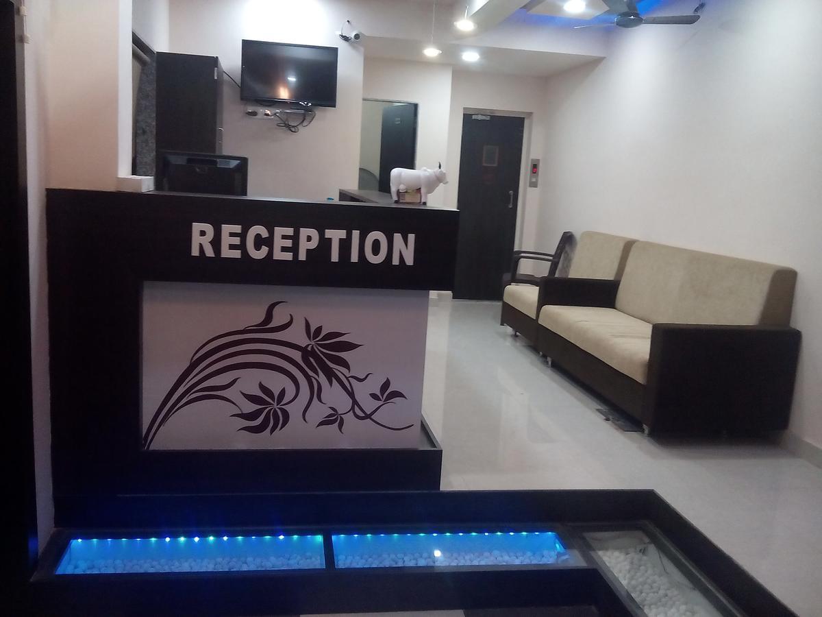 Hotel Gayatri Dwārka Zewnętrze zdjęcie
